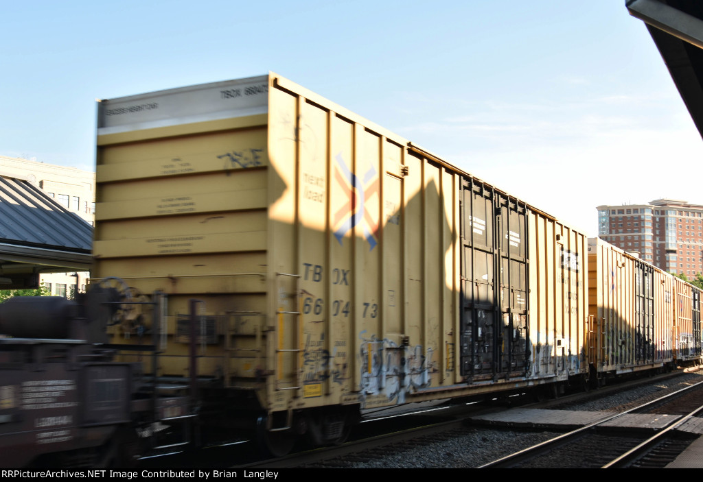 660473